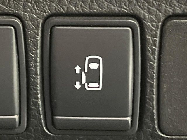 �y�p���[�X���C�h�h�A�z�X�}�[�g�L�[��^�]�Ȃ̃X�C�b�`�ŃX���C�h�h�A�̊J���\���d��������͂����ăh�A���J����K�v�������A���������q�l�ł��A�d���ו��������Ă��鎞�����N�ɊJ���߂ł��܂���