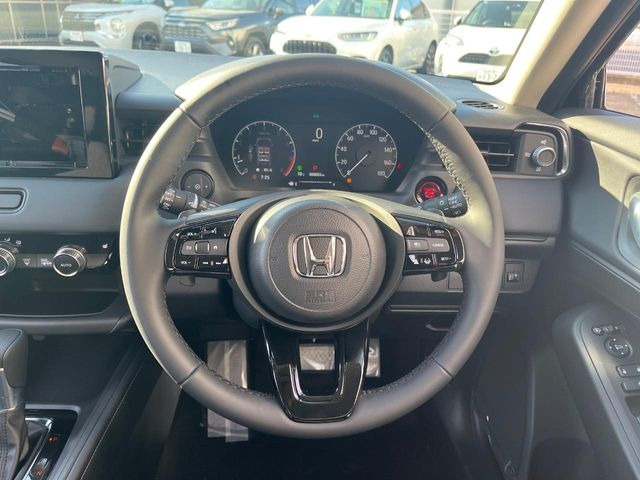 �y�����v�����X�e�A�����O�z�㎿�Ȋv���g�p���邱�ƂŁA��ɂ����������݂ƂĂ��^�]���₷���n���h���ł���