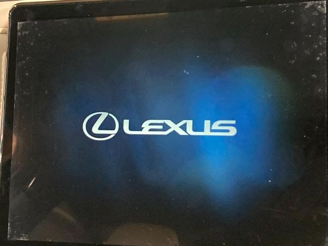 �y9.8�C���` �f�B�X�v���C�I�[�f�B�I�z���ʂ̃f�B�X�v���C��AppleCarPlay��AndroidAuto�����p�\�B�傫�ȉ�ʂŃX�}�z�i�r�A�v���������p���������܂���