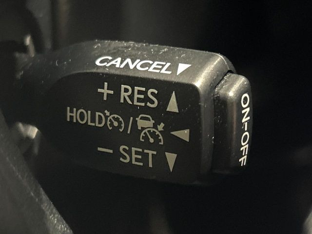 �y���[�_�[�N���[�Y�R���g���[���z�������H�ł̒��������s���y��!!�����ő��x��ۂN���[�Y�R���g���[�����A�Փˌy���V�X�e���ƘA�g���A�O���̎ԗ������m���ĎԊԂ�ۂ悤�ɑ��x���߂��Ă���܂�!!