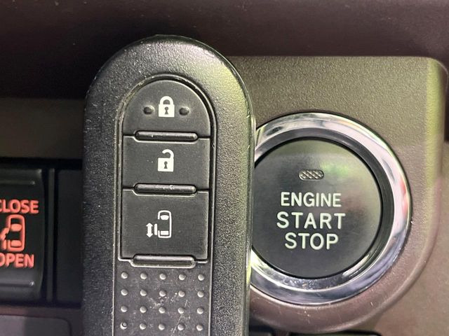 �y�X�}�[�g�L�[�z�J�o����|�P�b�g�ɓ��ꂽ�܂܂ł��h�A�̎{���E�������\�ȃX�}�[�g�L�[�𑕔��B�G���W���̃I���E�I�t�����J�M�����o���K�v����������Ƃ��Ă��֗��ł���