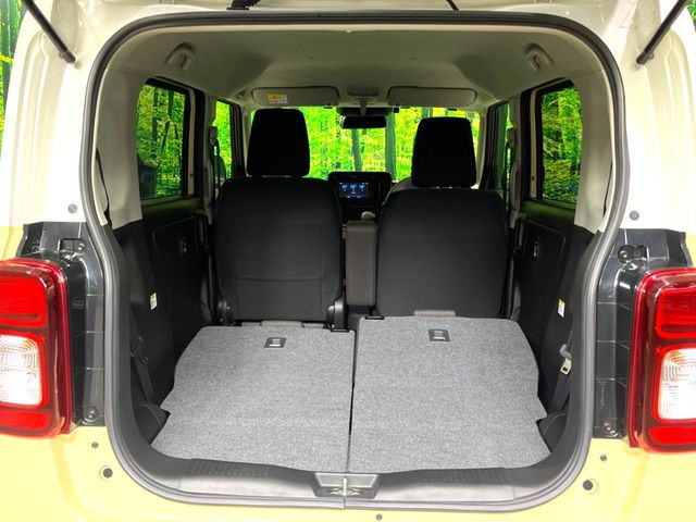 ���i�̂���������ʋ΁A���}���ɏ\���ȉ׎��X�y�[�X���m�ۂ��Ă���܂��B�Z�J���h�V�[�g��|���ƁA�傫�ȉו��̐ύڂ��\�ł���