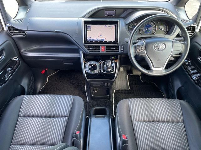 ヴォクシー1.8 ハイブリッド ZS 煌II