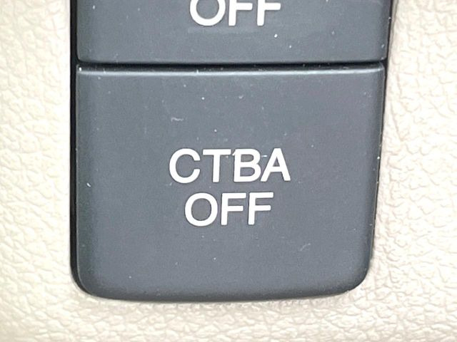 �y�V�e�B�u���[�L�A�N�e�B�u�V�X�e���z�ᑬ���s���ɑO���̎ԗ�����F�����A�Փ˂������Ȏ��͌x��ƃu���[�L�ŏՓˉ���Ɣ�Q�y�����A�V�X�g�B�����S�Ƀh���C�u�����y���݂��������܂��B