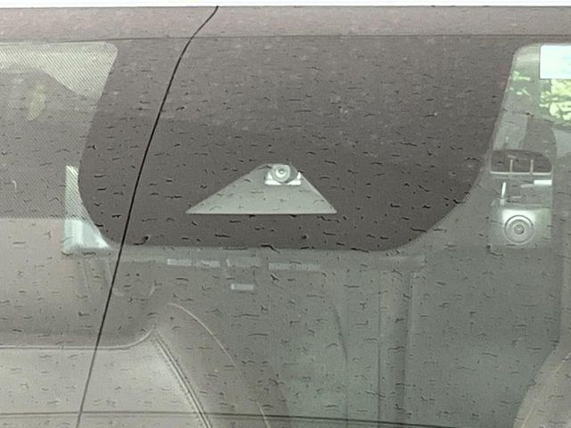 �y�C���e���W�F���g�G�}�[�W�F���V�[�u���[�L�z�t�����g�J�����őO���̎ԗ�����s�҂����m�B�Փ˂������Ȏ��͏Փ˔�Q�y���u���[�L���쓮�A�Փˉ�����T�|�[�g�B�����S�Ƀh���C�u�����y���݂��������܂��B