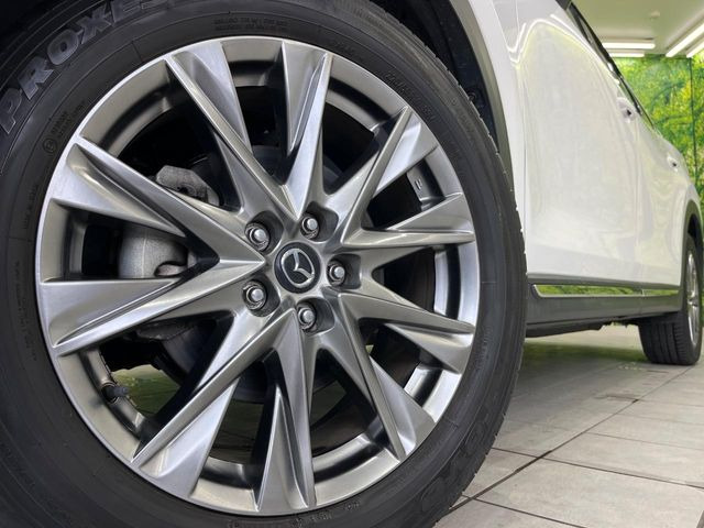 �y����19�C���`�A���~�z�C�[���z�O�ςɃ}�b�`���������A���~�z�C�[���𑕒����Ă���܂��B�e��ЊO�A���~�z�C�[����A�X�^�b�h���X�^�C�����戵�����Ă���܂��B���񂲑��k����������