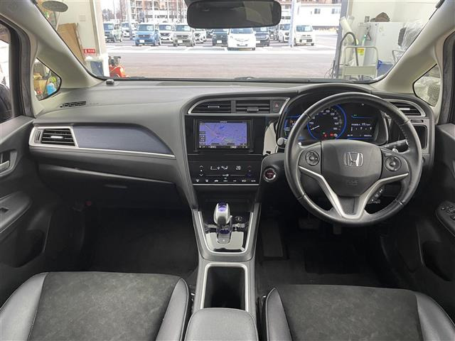 シャトル1.5 ハイブリッド X