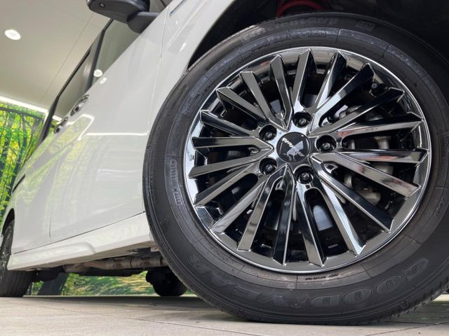 �y16�C���`�A���~�z�C�[���z�O�ςɃ}�b�`�����A���~�z�C�[���𑕒����Ă���܂��B�e��A���~�z�C�[����A�X�^�b�h���X�^�C�����戵�����Ă���܂��B���񂲑��k����������