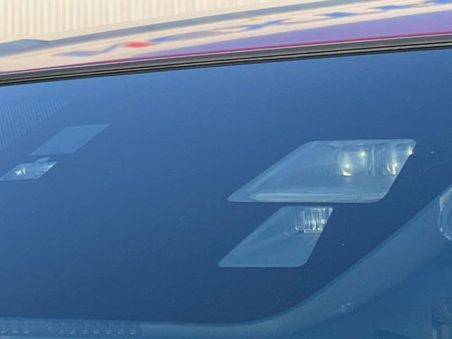 �y�X�}�[�g�u���[�L�T�|�[�g�z���s���ɑO���̎ԗ�����F�����A�Փ˂������Ȏ��͌x��ƃu���[�L�ŏՓˉ���Ɣ�Q�y�����A�V�X�g�B�����S�Ƀh���C�u�����y���݂��������܂��B