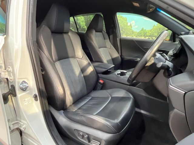 �y�n�[�t���U�[�V�[�g�z�������ƍ���S�n�𗼗������l�C�̃V�[�g���w�ʁE���ʂ̃t�@�u���b�N�f�ނ́A�ʋC���̗ǂ��⊊��ɂ����ɗD��Ă��܂��B