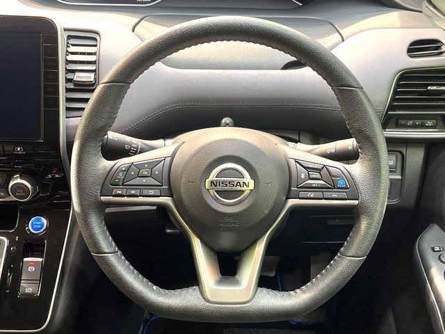 �y�����v�����X�e�A�����O�z�㎿�Ȋv���g�p���邱�ƂŁA��ɂ����������݂ƂĂ��^�]���₷���n���h���ł���