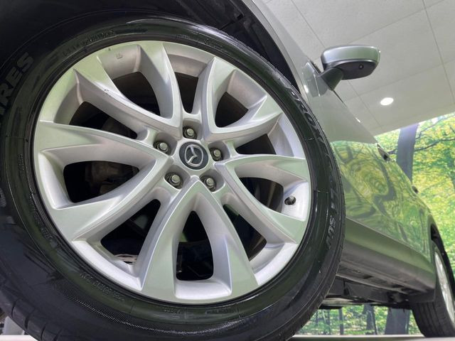 �y�����I�v�V����19�C���`�A���~�z�C�[���z�����I�v�V�����z�C�[���𑕒��B���s���\�̌���ɉ����A�O�ς����X�^�C���b�V���ɂȂ��Ă��܂��B