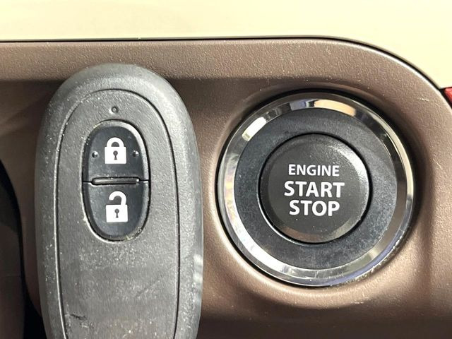 �y�L�[���X�X�^�[�g�V�X�e���z�J�o����|�P�b�g�ɓ��ꂽ�܂܂ł��h�A�̎{���E�������\�ȃX�}�[�g�L�[�𑕔��B�G���W���̃I���E�I�t�����J�M�����o���K�v����������Ƃ��Ă��֗��ł���