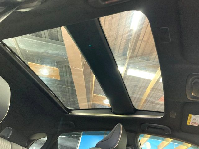 クラウンスポーツ2.5 Z E-Four 4WD