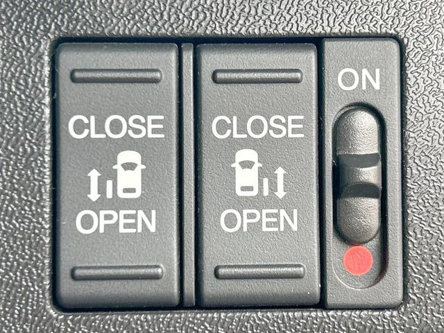 �y�����p���[�X���C�h�h�A�z�X�}�[�g�L�[��^�]�Ȃ̃X�C�b�`�Ō�ȗ����X���C�h�h�A�̊J���\���d��������͂����ăh�A���J����K�v�������A�����Ȃ��q�l�ł��ȒP�ɊJ���߂ł����K�ł���