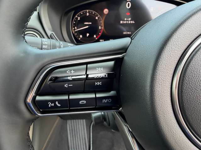 ステアリングスイッチがついてますのでとても快適です!