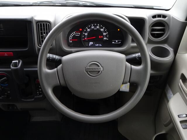 �I���b�N�X�F�蒆�ÎԂ͌��I�����㎿�Ȏ��q�݂̂����͂��v���܂��B�S�ԂɃv���̐E�l�ɂ��O�ꂵ�����O���̐��|�A�����グ�Ă���܂��B