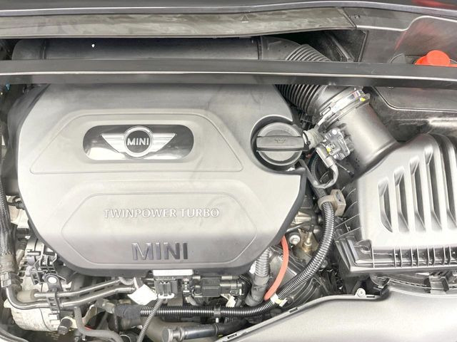 �����X�ł́A�e���[�J�[�̐�p�f�f�e�X�^�[�𓱓��B���Ǝ��i�����e�N�j�J���X�^�b�t���풓���Ă���܂��̂ŁA������̍ۂɂ����S���Ă����p���������܂��B