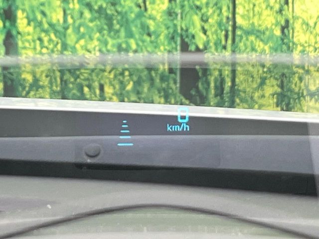 �y�w�b�h�A�b�v�f�B�X�v���C�z���݂̑��x�⑖�s�����f�W�^���\���ŉ^�]�ȑO���̃K���X�ɓ��e!�^�]���A�ڐ������炳���K�v�ȏ����m�F�ł���̂łƂ��Ă��֗��ň��S!