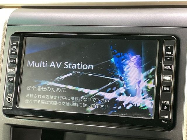 �y�����i�r�z�l�C�̏����i�r�𑕔����Ă���܂��B�i�r�̎g���₷���͂������A�I�[�f�B�I�@�\���[��!�L�����v�◷�s�͂������A�ʋ΂┃�����ȂǕ��i�̃h���C�u���y�����Ȃ�͂���