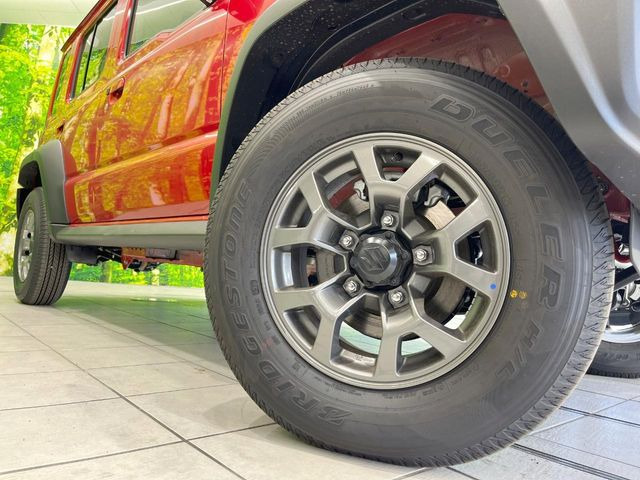 �y����15�C���`�A���~�z�C�[���z�O�ςɃ}�b�`���������A���~�z�C�[���𑕒����Ă���܂��B�e��ЊO�A���~�z�C�[����A�X�^�b�h���X�^�C�����戵�����Ă���܂��B���񂲑��k����������