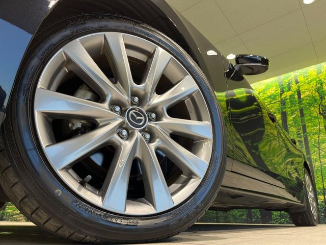 �y����18�C���`�A���~�z�C�[���z�O�ςɃ}�b�`���������A���~�z�C�[���𑕒����Ă���܂��B�e��ЊO�A���~�z�C�[����A�X�^�b�h���X�^�C�����戵�����Ă���܂��B���񂲑��k����������