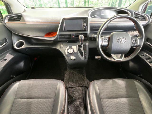 シエンタハイブリッド 1.5 G クエロ