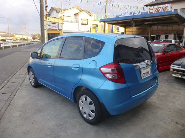 フィッ1.3 G-FP/G CVT走行少な目7.4万kmナビ、テレビ、バックカメラ付き!!