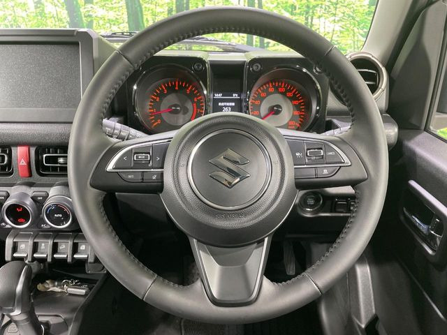 �y�����v�����X�e�A�����O�z�㎿�Ȋv���g�p���邱�ƂŁA��ɂ����������݂ƂĂ��^�]���₷���n���h���ł���