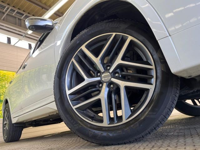 �y����19�C���`�A���~�z�C�[���z�O�ςɃ}�b�`���������A���~�z�C�[���𑕒����Ă���܂��B�e��ЊO�A���~�z�C�[����A�X�^�b�h���X�^�C�����戵�����Ă���܂��B���񂲑��k������