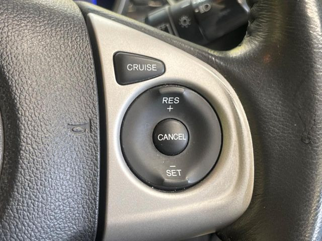 �y�N���[�Y�R���g���[���z�������H�����N���N���s�B�A�N�Z���𗣂��Ă���葬�x�ő��s���ł��A�������^�]���̕��S���y��!�����E�������ȒP�ȃX�C�b�`����Œ����ł��܂��B