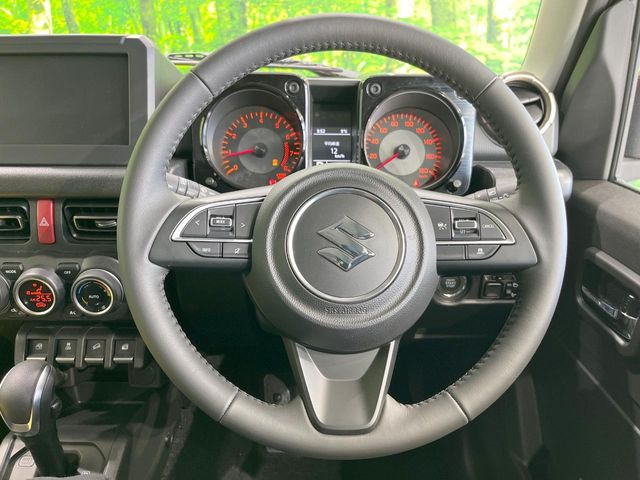 �y�����v�����X�e�A�����O�z�㎿�Ȋv���g�p���邱�ƂŁA��ɂ����������݂ƂĂ��^�]���₷���n���h���ł���