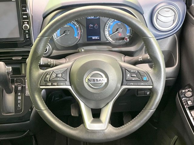 �y�����v�����X�e�A�����O�z�㎿�Ȋv���g�p���邱�ƂŁA��ɂ����������݂ƂĂ��^�]���₷���n���h���ł���