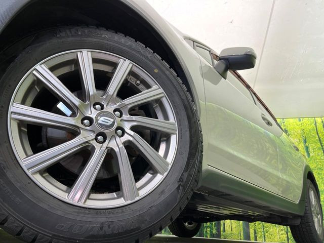 �y�A���~�z�C�[���z�O�ςɃ}�b�`�����A���~�z�C�[���𑕒����Ă���܂��B�e��A���~�z�C�[����A�X�^�b�h���X�^�C�����戵�����Ă���܂��B���񂲑��k����������