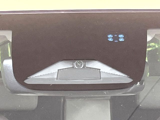 �y�z���_�Z���V���O�z���s���ɑO���̎ԗ�����F�����A�Փ˂������Ȏ��͌x��ƃu���[�L�ŏՓˉ���Ɣ�Q�y�����A�V�X�g�B�����S�Ƀh���C�u�����y���݂��������܂��B