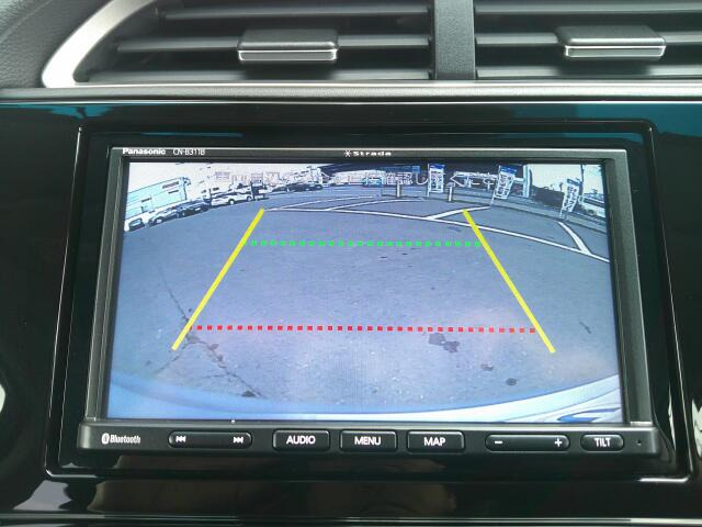 �o�b�N�J�����𑕔����Ă���܂��B���Ԏ��ɑ�ϖ𗧂��܂����^�]�����ȕ��̖����ɂȂ��Ă���܂��B