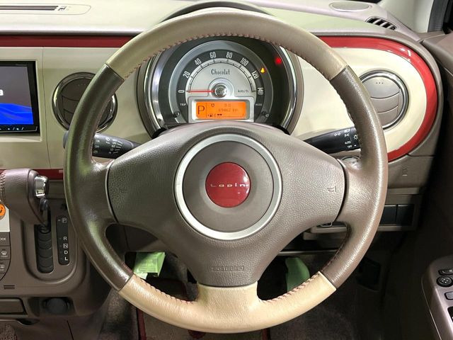 �y�����v�����X�e�A�����O�z�㎿�Ȋv���g�p���邱�ƂŁA��ɂ����������݂ƂĂ��^�]���₷���n���h���ł���