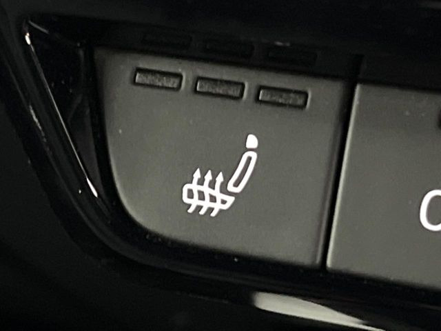 ���t�����g�V�[�g�q�[�e�B���O:�^�]�ȁE����ȋ��ɎO�i�K�Œ��߂��\�ȃV�[�g�q�[�^�[�𑕔����Ă���܂��B�G�߂��킸���K�ɂ��g�p���������܂��B