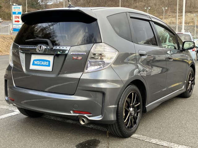 フィットハイブリッド1.5 RS