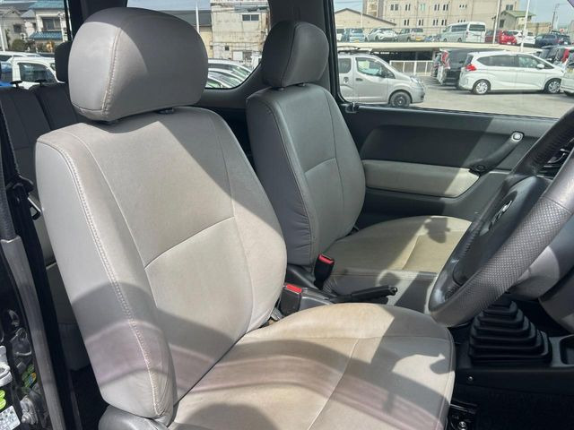 �^�]�Ȃ܂��ɂ͏\���ȃX�y�[�X������A�啿�ȕ��ł��������^�]���Ă�����������ł��B