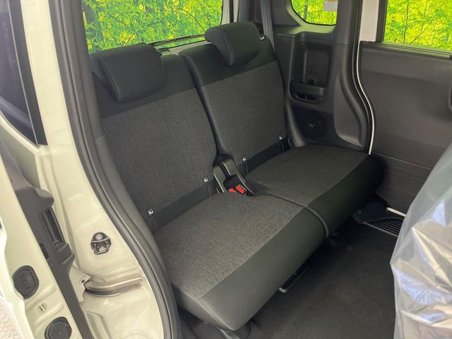 ���i���ȃI���W�i���t���A�}�b�g���I�v�V�����ɂĂ��p�ӂ��Ă���܂��B���D���ȃf�U�C����J���[�����Ԃɍ��킹�đI��ł����������Ƃ��ł��܂���