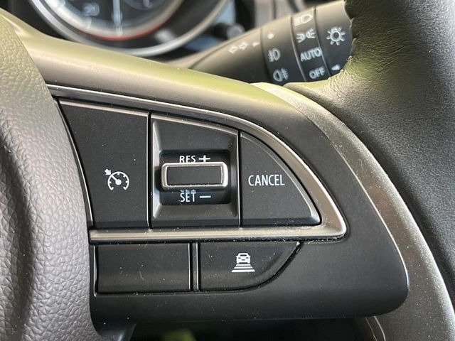 �y�N���[�Y�R���g���[���z�������H�����N���N���s�B�A�N�Z���𗣂��Ă���葬�x�ő��s���ł��A�������^�]���̕��S���y��!�����E�������ȒP�ȃX�C�b�`����Œ����ł��܂��B