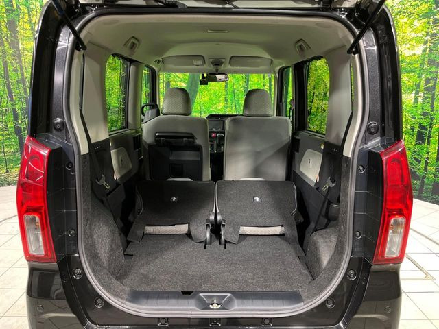 普段のお買い物や通勤、送迎等に十分な荷室スペースを確保しております。セカンドシートを倒すと、大きな荷物の積載も可能です♪