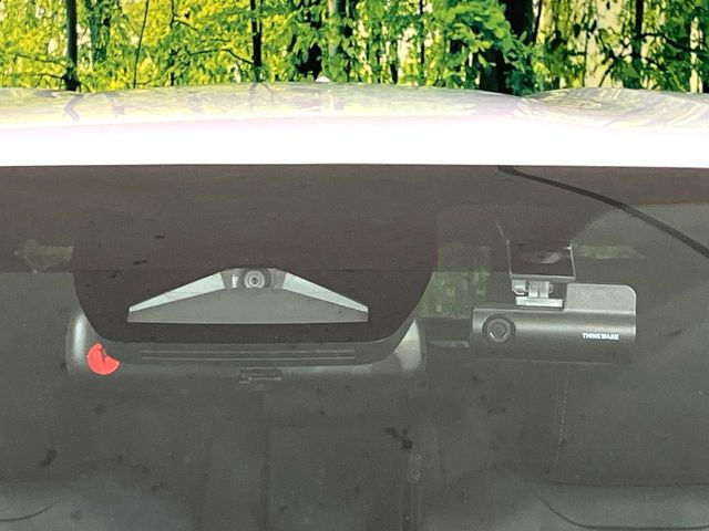 �y�g���^�Z�[�t�e�B�Z���X�z���s���ɑO���̎ԗ�����F�����A�Փ˂������Ȏ��͌x��ƃu���[�L�ŏՓˉ���Ɣ�Q�y�����A�V�X�g�B�����S�Ƀh���C�u�����y���݂��������܂��B