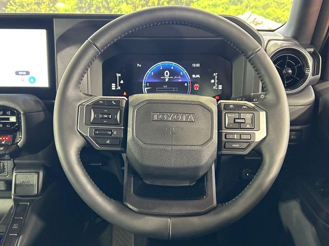 �y�����v�����X�e�A�����O�z�㎿�Ȋv���g�p���邱�ƂŁA��ɂ����������݂ƂĂ��^�]���₷���n���h���ł���