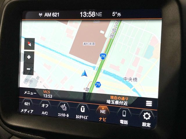 �������i�r:��̊��̂���i�r�́A����������ԓ������o���Ă���܂��B�I�[�f�B�I�@�\���[�����Ă���܂��̂ŁA�^�]�����y���߂܂���