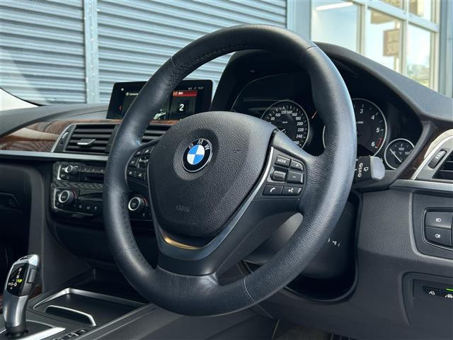 3シリーズツーリング320d ラグジュアリー