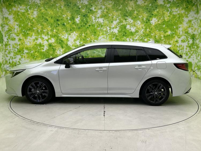 カローラツーリング1.8 ハイブリッド W×B