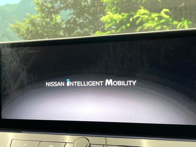 �y���[�J�[����12.3�^�i�r�z�C���e���A�ɗn�����ރX�^�C���b�V���ȁu��p�݌v�v���[�J�[�i�r�𑕔��􎋔F���⑀�쐫�ȂǊ�{���\�ɂ��D��A���㎿�ȃJ�[���C�t�����y���݂��������܂��B