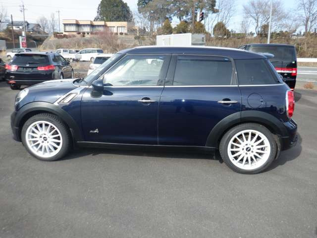 ミニクロスオーバークーパー S オール4 4WD